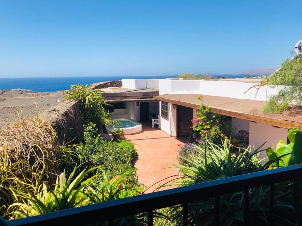 Beautiful 3-Bed Vacation House In Macher Exterior photo